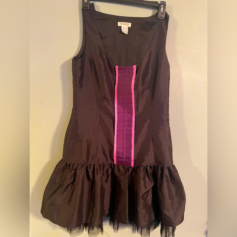 Fun party dress. Kensie Girl size Med. Used in great condition